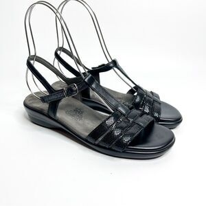 🍋 SAS Black Strappy Sandals with Comfort Sole - Estimated Women's Size 9